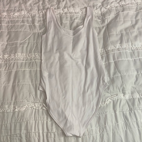 Gap Bodysuit - Picture 2 of 2